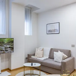 https://easylife-bilocale-moderno-e-sofisticato-in-zona-porta-venezia.it-lombardy.com