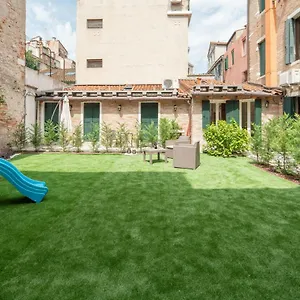 Corte Dei Santi Venise