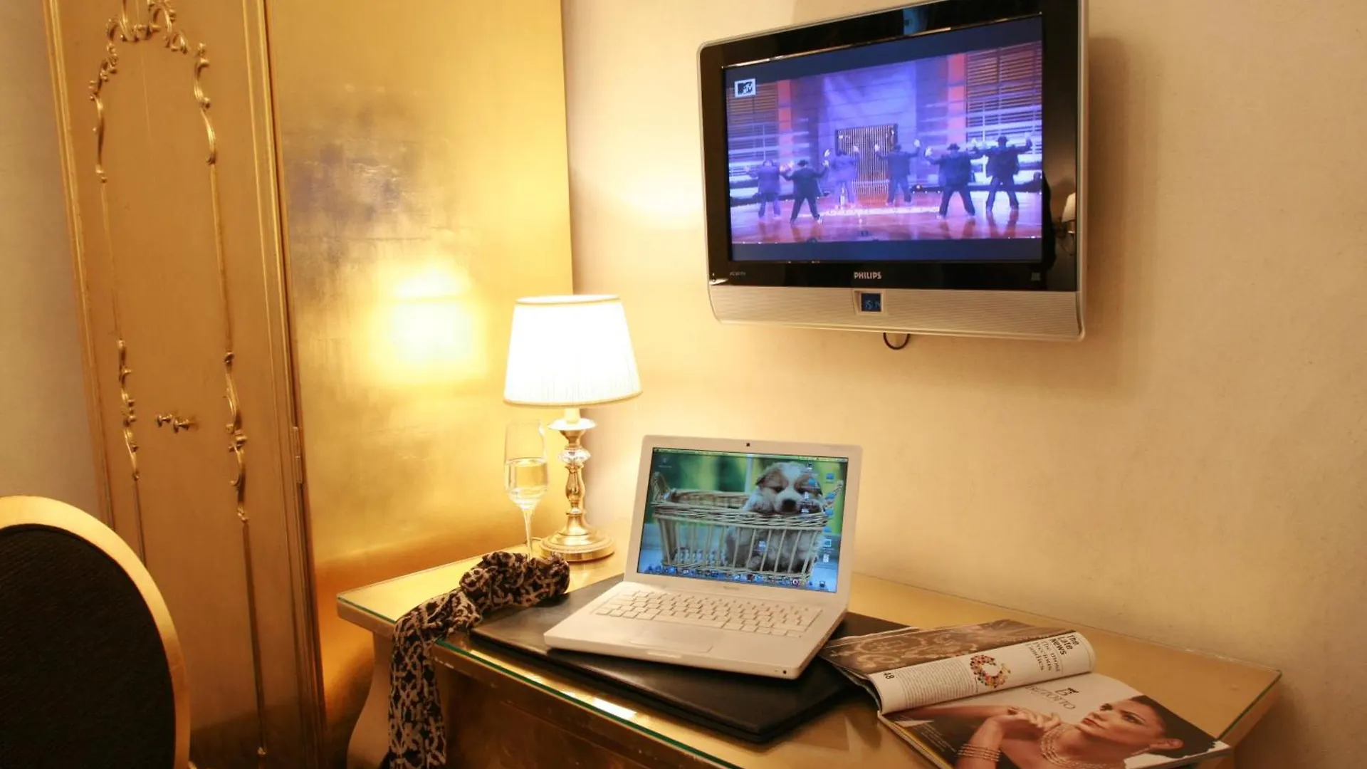 ****  Hotel Al Ponte Dei Sospiri Venice Italy