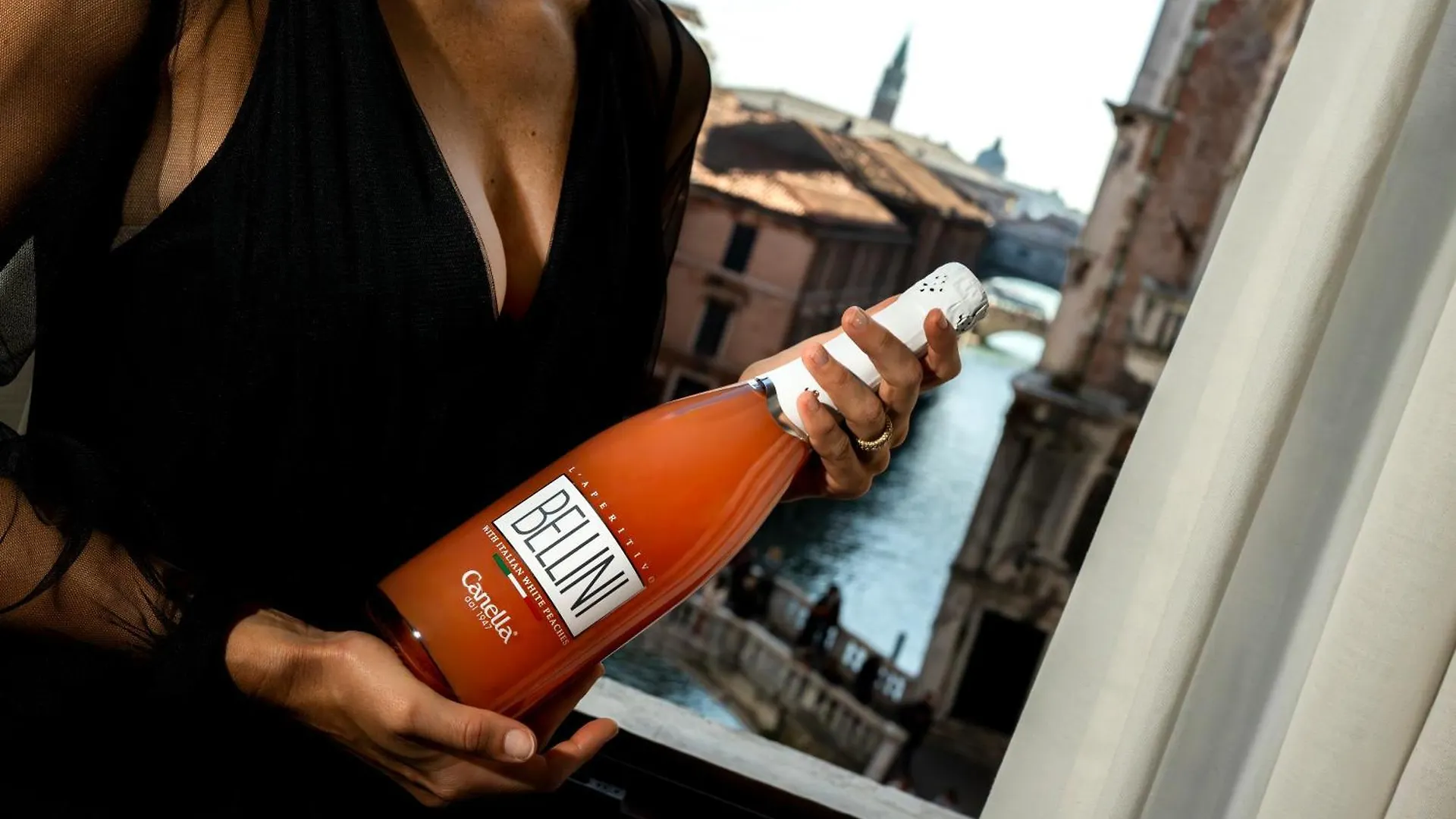 Hotel Al Ponte Dei Sospiri Venice 4*,