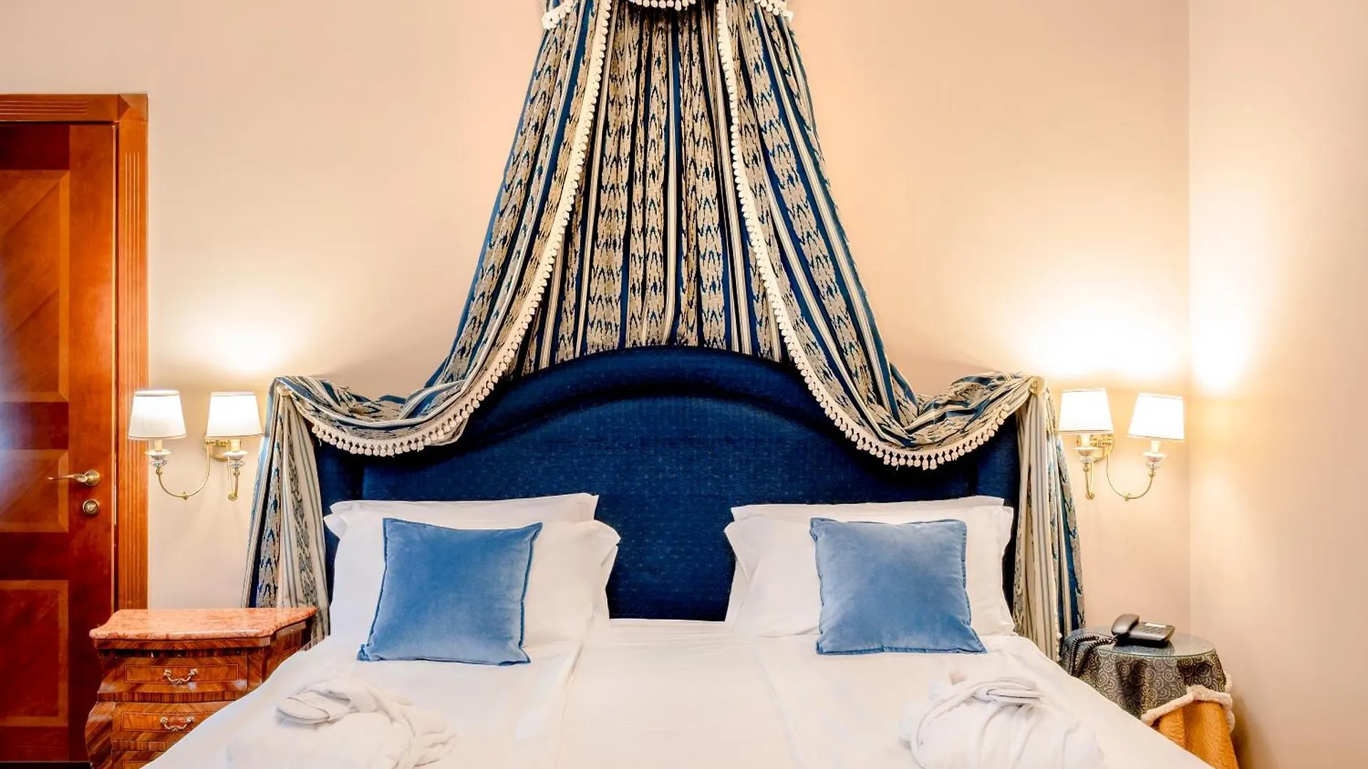 Hotel Al Ponte Dei Sospiri Venice 4*,  Italy