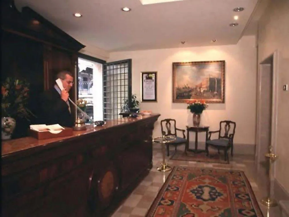 ****  Hotel Al Ponte Dei Sospiri Venice Italy